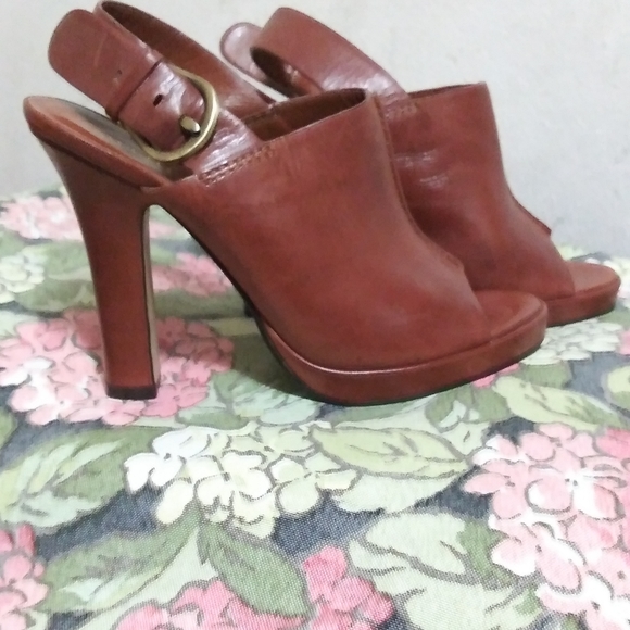 Cole Haan Shoes - Sz7.5 Cole Haan Sling back heels